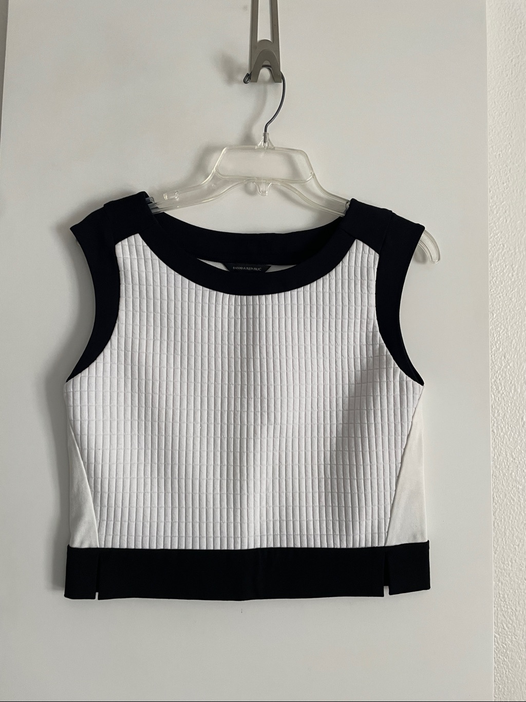 Banana Republic Sleeveless Vest Top White/Black Block Grid